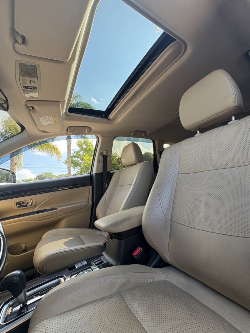 OUTLANDER 3.0 GT 4X4 V6 24V GASOLINA 4P AUTOMÁTICO - 2018 - GARIBALDI