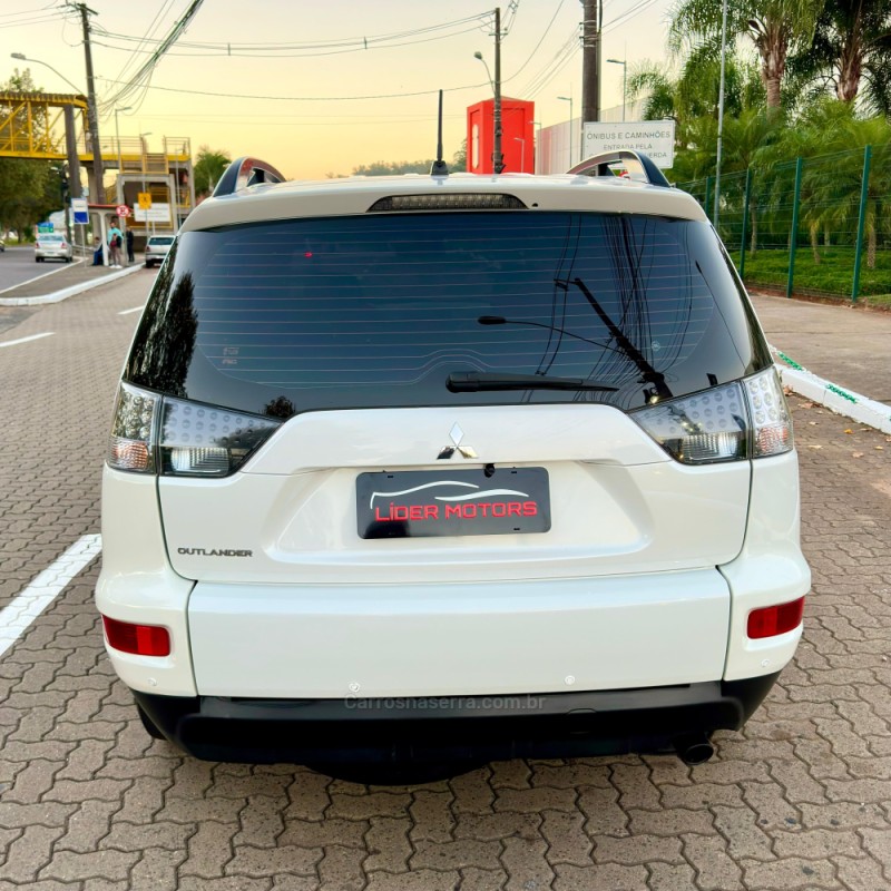 OUTLANDER 2.0 16V GASOLINA 4P AUTOMÁTICO - 2013 - ESTâNCIA VELHA