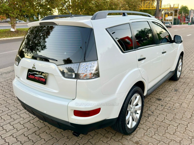 OUTLANDER 2.0 16V GASOLINA 4P AUTOMÁTICO - 2013 - ESTâNCIA VELHA