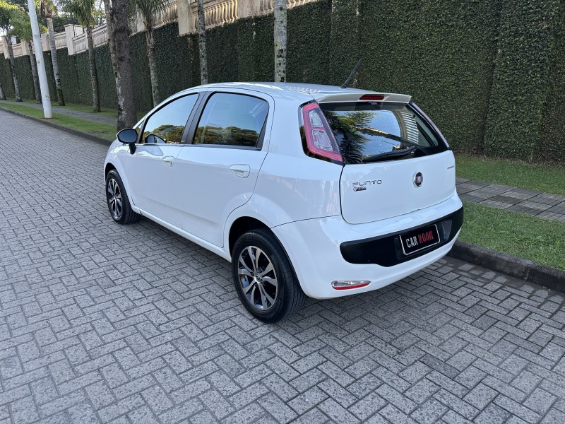 PUNTO 1.4 ATTRACTIVE 8V FLEX 4P MANUAL - 2014 - CAXIAS DO SUL