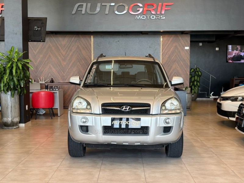TUCSON 2.0 MPFI GLS 16V 143CV 2WD FLEX 4P AUTOMÁTICO - 2013 - CAMPO BOM