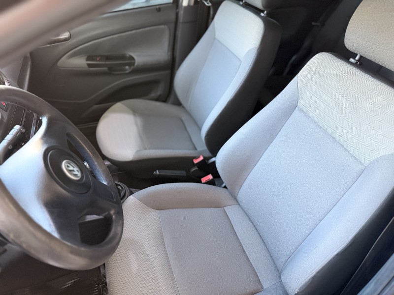 VOYAGE 1.0 MI CITY 8V FLEX 4P MANUAL - 2010 - PORTãO