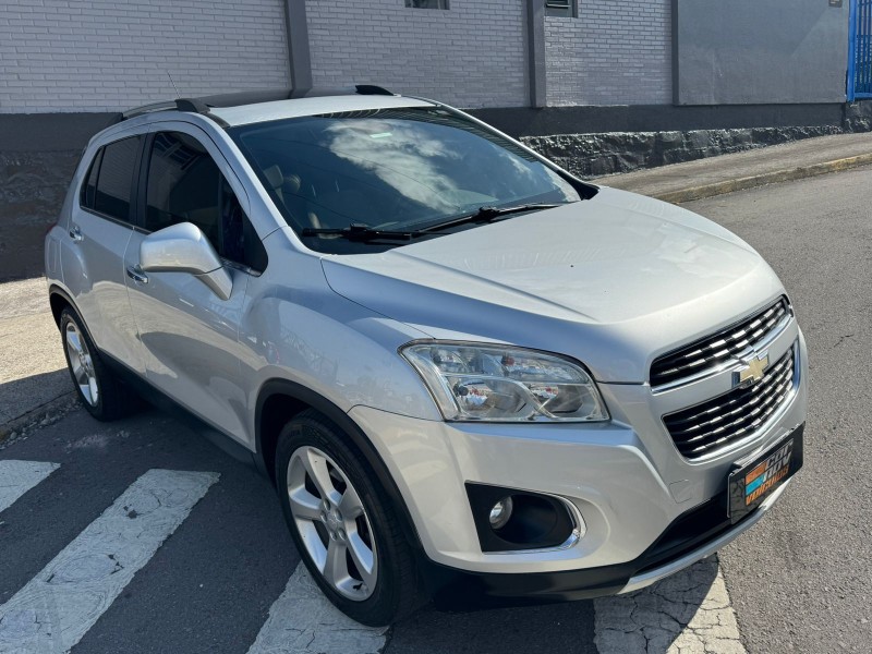 tracker 1.8 mpfi ltz 4x2 16v flex 4p automatico 2015 caxias do sul