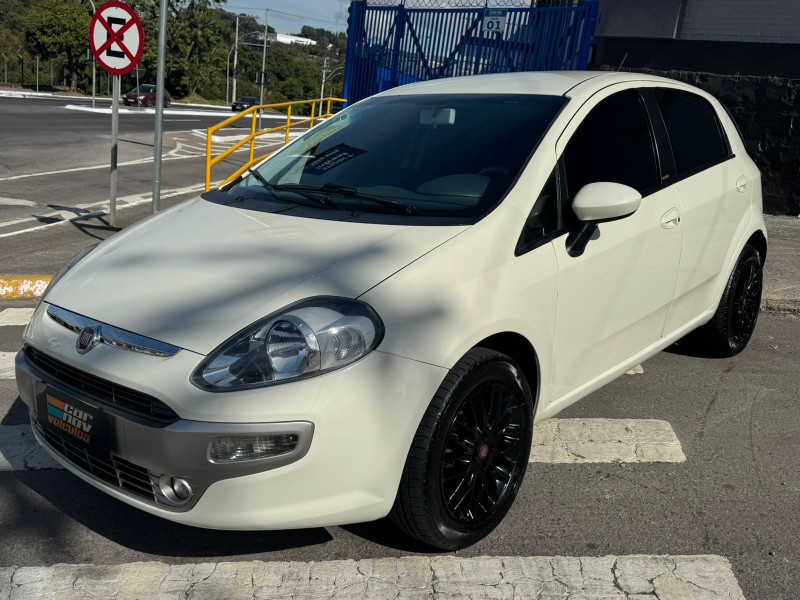 PUNTO 1.6 ESSENCE 16V FLEX 4P MANUAL - 2014 - CAXIAS DO SUL
