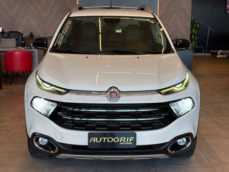 TORO 2.0 16V TURBO DIESEL VOLCANO AT9 4X4 AUTOMÁTICO - 2018 - CAMPO BOM