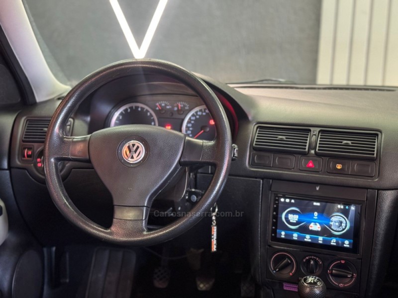 GOLF 1.6 MI SPORTLINE 8V FLEX 4P MANUAL - 2008 - DOIS IRMãOS