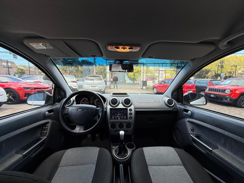 FIESTA 1.5 SE HATCH 16V FLEX 4P MANUAL - 2013 - CAXIAS DO SUL