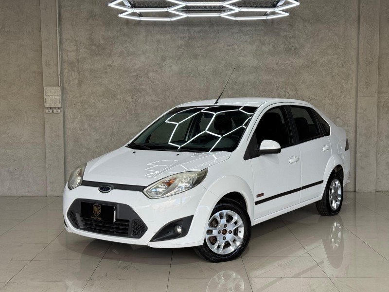 fiesta 1.5 se hatch 16v flex 4p manual 2013 caxias do sul