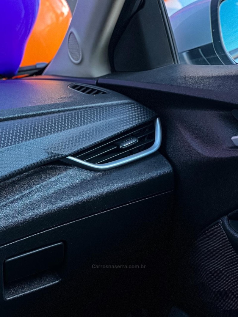 ONIX 1.0 LT 12V TURBO FLEX 4P MANUAL - 2020 - CANELA
