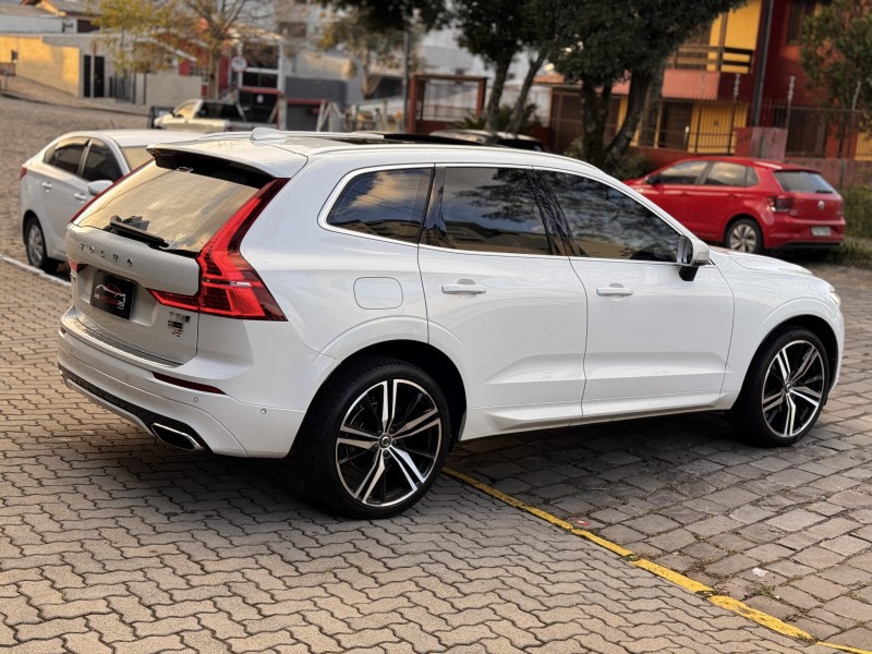 XC60 2.0 T5 R DESIGN TURBO GASOLINA 4P AUTOMÁTICO - 2018 - CAXIAS DO SUL