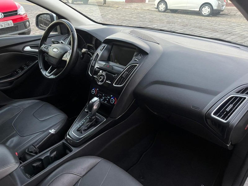 FOCUS 2.0 TITANIUM 16V FLEX 4P AUTOMÁTICO - 2018 - CAXIAS DO SUL