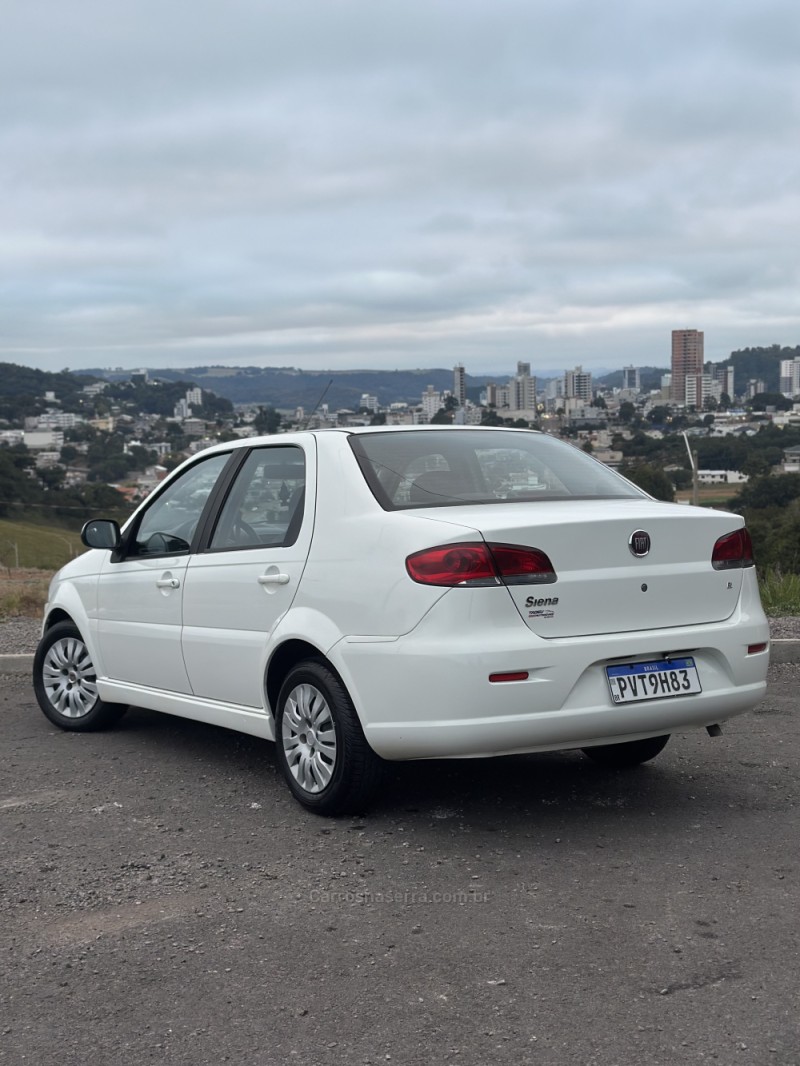 SIENA 1.0 MPI EL CELEBRATION 8V FLEX 4P MANUAL - 2015 - CAXIAS DO SUL