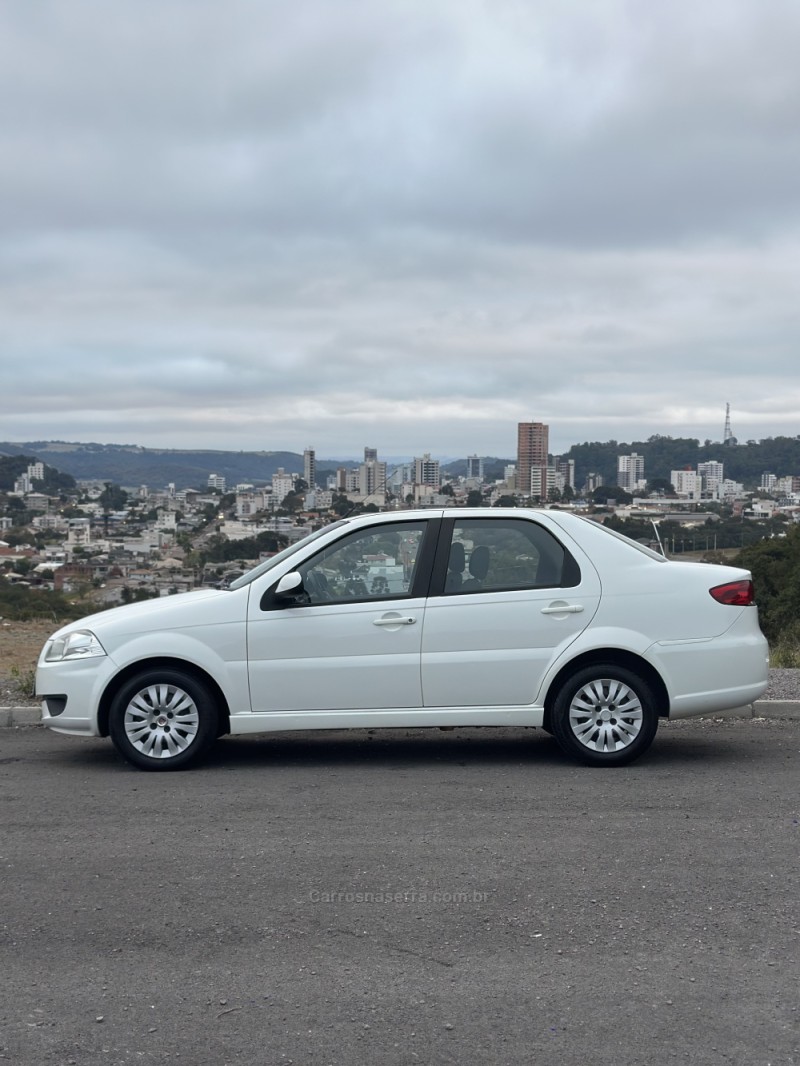 SIENA 1.0 MPI EL CELEBRATION 8V FLEX 4P MANUAL - 2015 - CAXIAS DO SUL