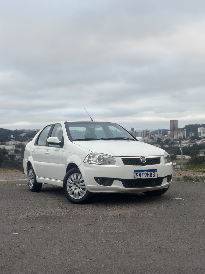 SIENA 1.0 MPI EL CELEBRATION 8V FLEX 4P MANUAL - 2015 - CAXIAS DO SUL