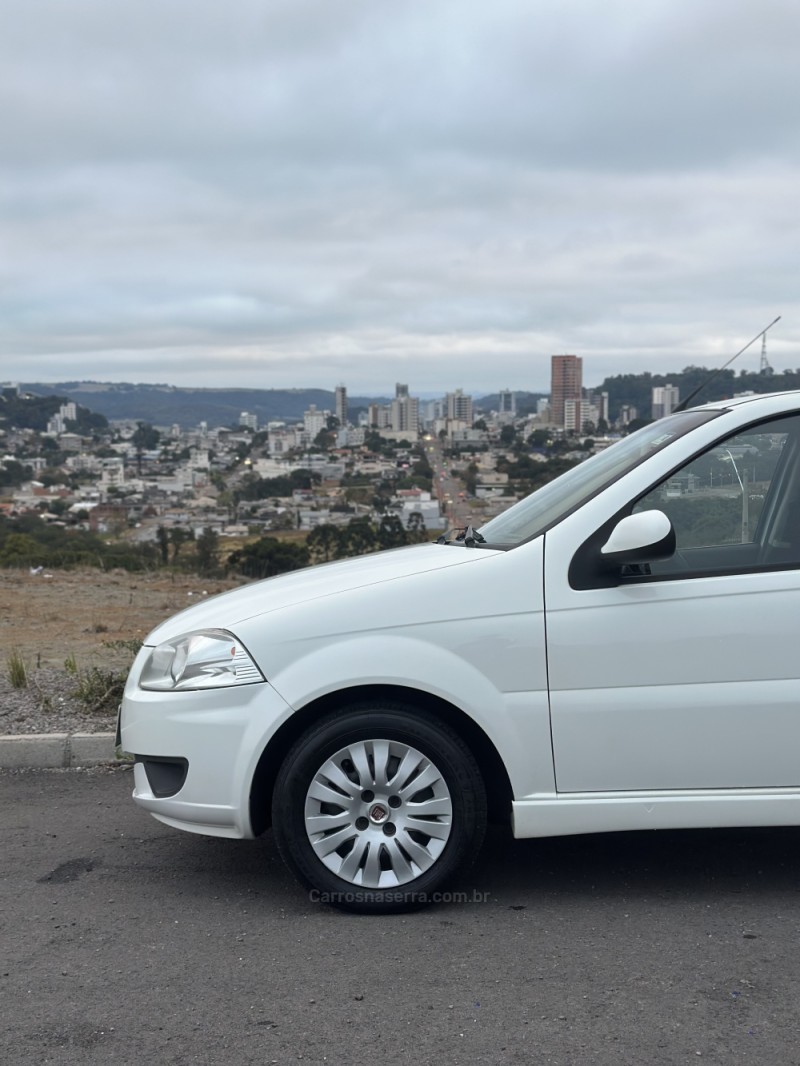 SIENA 1.0 MPI EL CELEBRATION 8V FLEX 4P MANUAL - 2015 - CAXIAS DO SUL