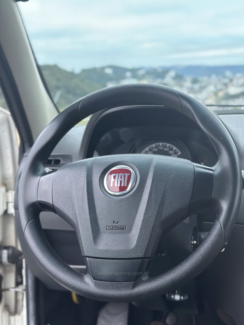 SIENA 1.0 MPI EL CELEBRATION 8V FLEX 4P MANUAL - 2015 - CAXIAS DO SUL