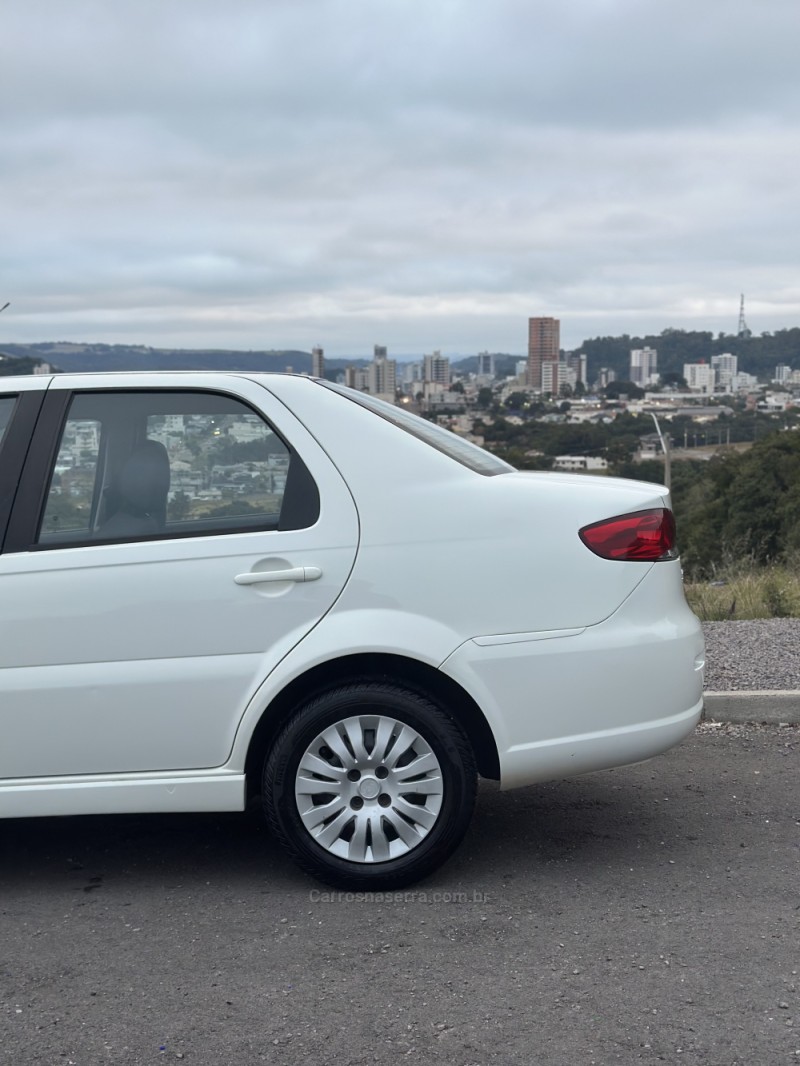 SIENA 1.0 MPI EL CELEBRATION 8V FLEX 4P MANUAL - 2015 - CAXIAS DO SUL