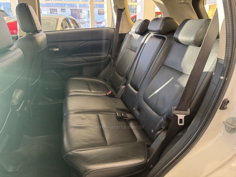 OUTLANDER 2.0 16V GASOLINA 4P AUTOMÁTICO - 2016 - FLORES DA CUNHA
