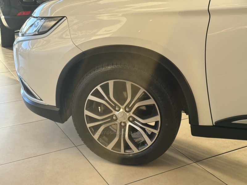 OUTLANDER 2.0 16V GASOLINA 4P AUTOMÁTICO - 2016 - FLORES DA CUNHA