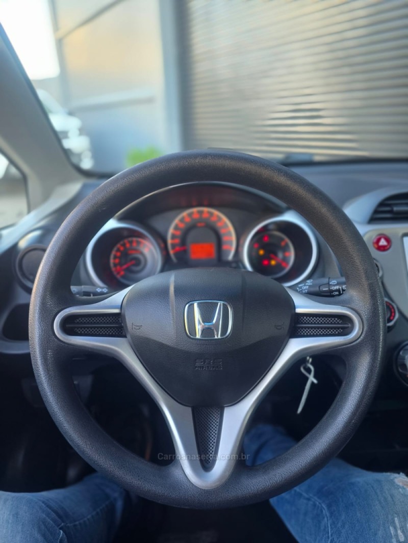 FIT 1.4 LX 8V GASOLINA 4P AUTOMÁTICO - 2013 - LAJEADO