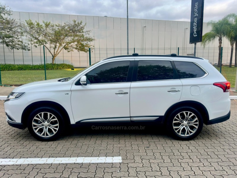 OUTLANDER 3.0 GT 4X4 V6 24V GASOLINA 4P AUTOMÁTICO - 2016 - ESTâNCIA VELHA