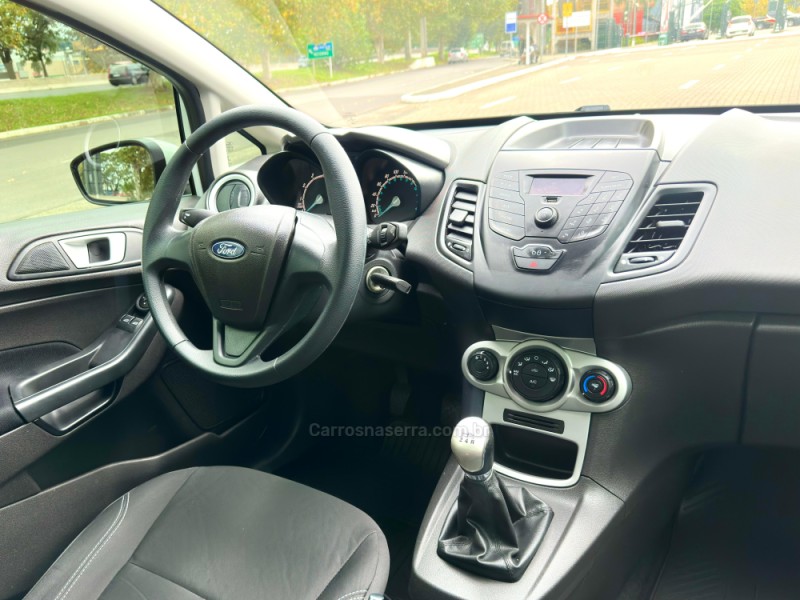 FIESTA 1.6 SE HATCH 16V FLEX 4P MANUAL - 2017 - ESTâNCIA VELHA
