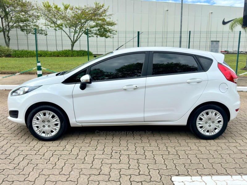 FIESTA 1.6 SE HATCH 16V FLEX 4P MANUAL - 2017 - ESTâNCIA VELHA