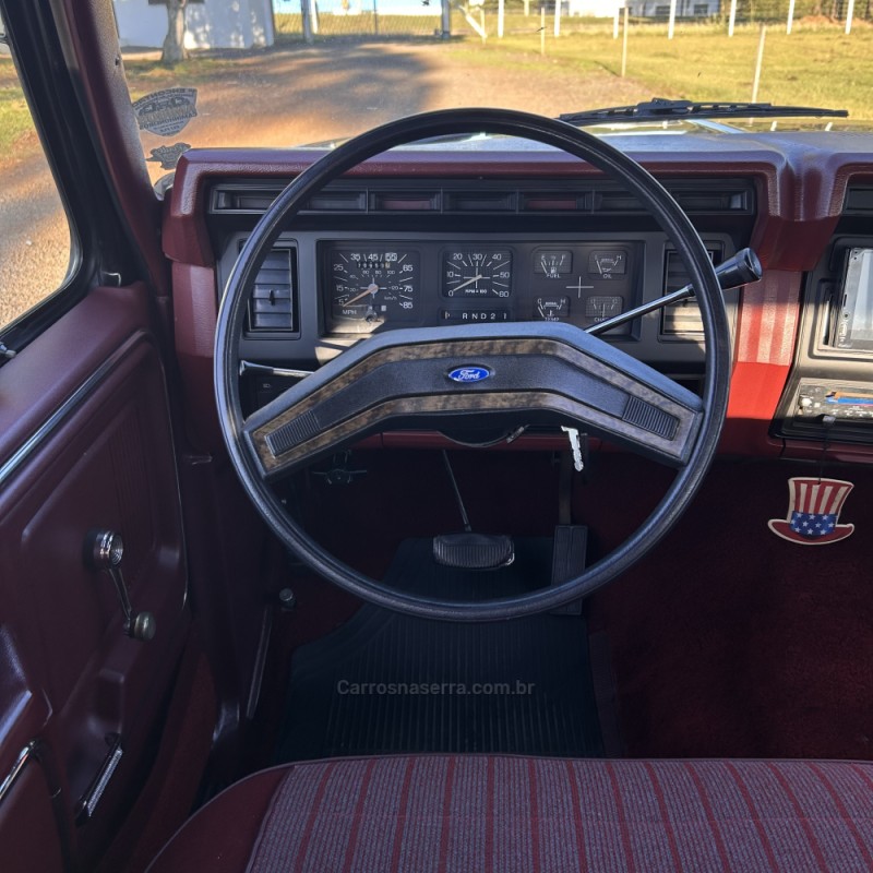 F-350 7.3 V-8 - 1985 - VACARIA
