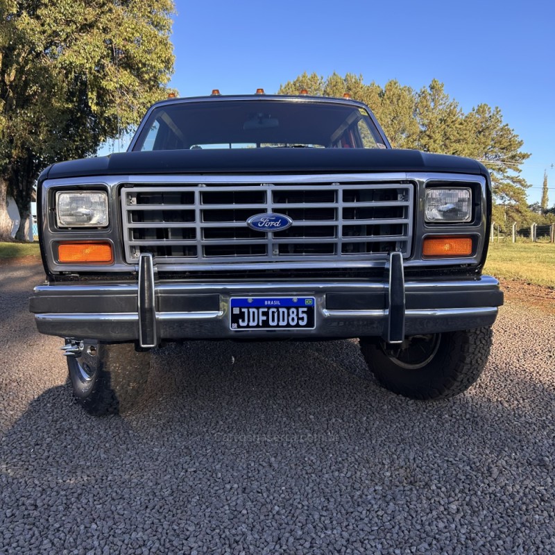 F-350 7.3 V-8 - 1985 - VACARIA