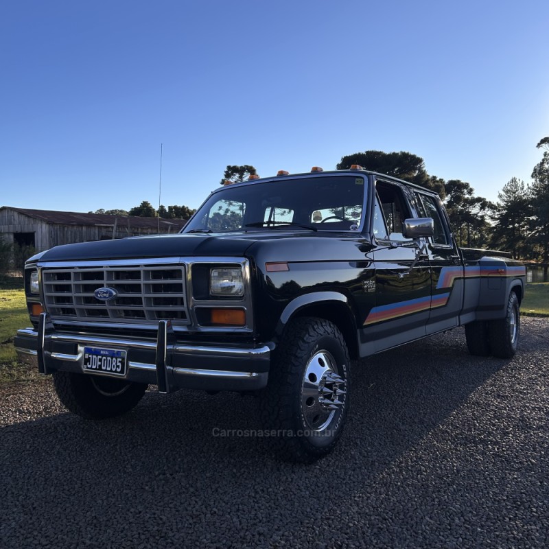 F-350 7.3 V-8 - 1985 - VACARIA