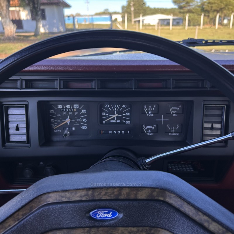 F-350 7.3 V-8 - 1985 - VACARIA