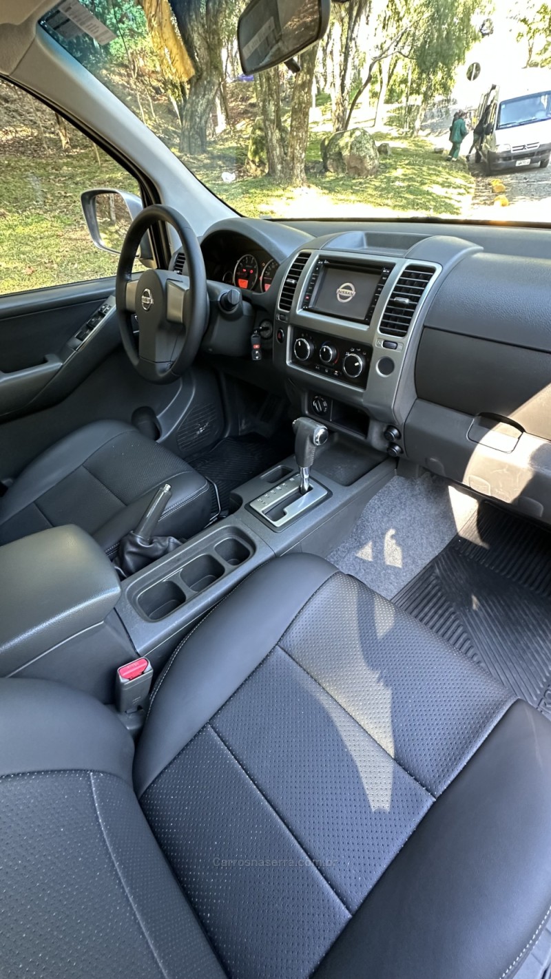 FRONTIER 2.5 SV ATTACK 4X4 CD TURBO ELETRONIC DIESEL 4P AUTOMÁTICO - 2015 - CAXIAS DO SUL