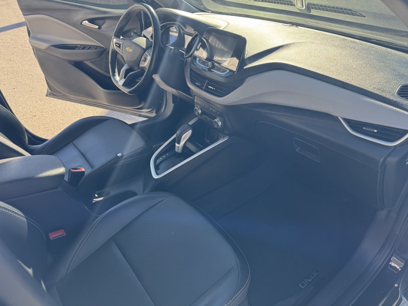 ONIX 1.0	PREMIER PLUS 12V TURBO FLEX 4P AUTOMÁTICO - 2020 - CAXIAS DO SUL
