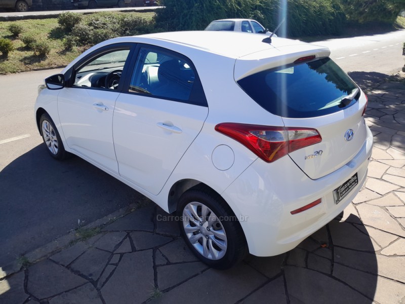 HB20 1.6 COMFORT PLUS 16V FLEX 4P AUTOMÁTICO - 2017 - NOVA PRATA