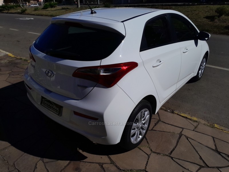 HB20 1.6 COMFORT PLUS 16V FLEX 4P AUTOMÁTICO - 2017 - NOVA PRATA