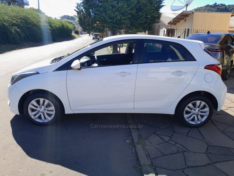 HB20 1.6 COMFORT PLUS 16V FLEX 4P AUTOMÁTICO - 2017 - NOVA PRATA