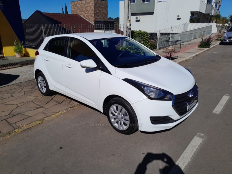HB20 1.6 COMFORT PLUS 16V FLEX 4P AUTOMÁTICO - 2017 - NOVA PRATA