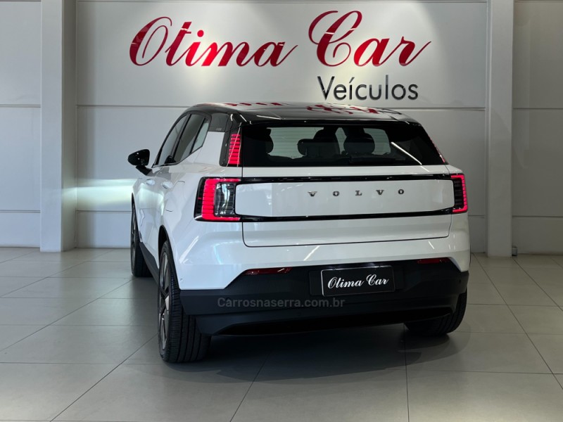EX30 ULTRA EXTENDED RANGE - 2025 - FLORES DA CUNHA