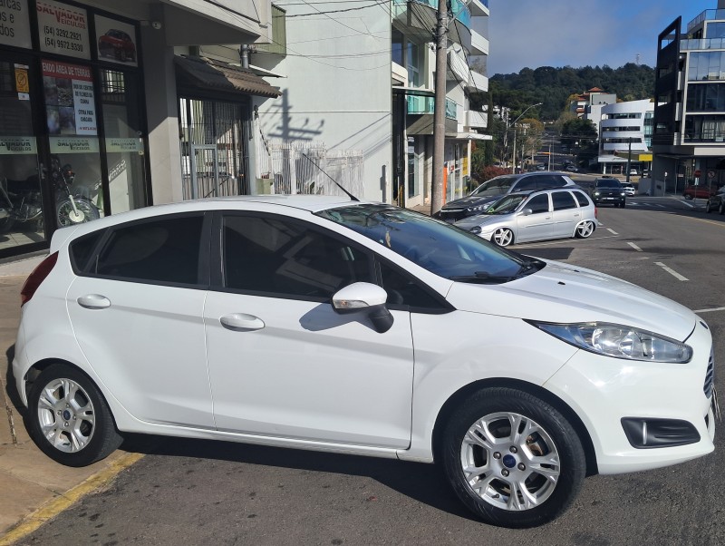 FIESTA 1.5 SE HATCH 16V FLEX 4P MANUAL - 2014 - FLORES DA CUNHA