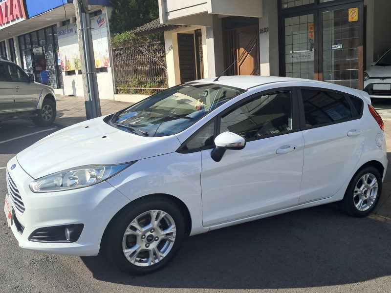 FIESTA 1.5 SE HATCH 16V FLEX 4P MANUAL - 2014 - FLORES DA CUNHA