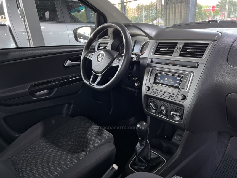 FOX 1.6 MSI TRENDLINE 8V FLEX 4P MANUAL - 2017 - BOM PRINCíPIO