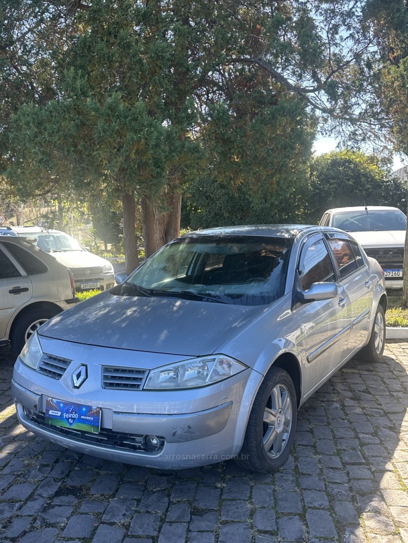 megane 2.0 dynamique sedan 16v gasolina 4p manual 2007 caxias do sul