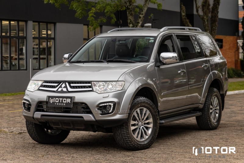PAJERO DAKAR 3.2 HPE 4X4 7 LUGARES 16V TURBO INTERCOOLER DIESEL 4P AUTOMÁTICO - 2018 - PORTO ALEGRE