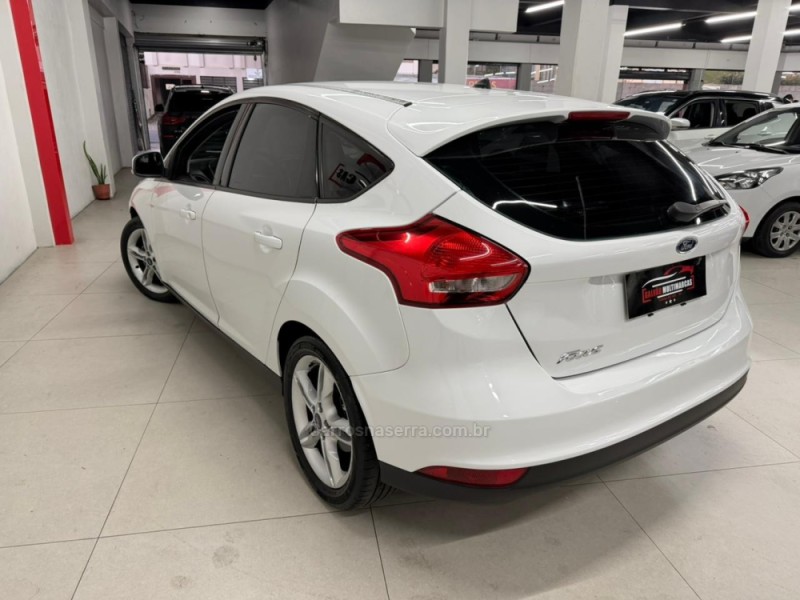 FOCUS 1.6 SE 16V FLEX 4P MANUAL - 2017 - CAXIAS DO SUL