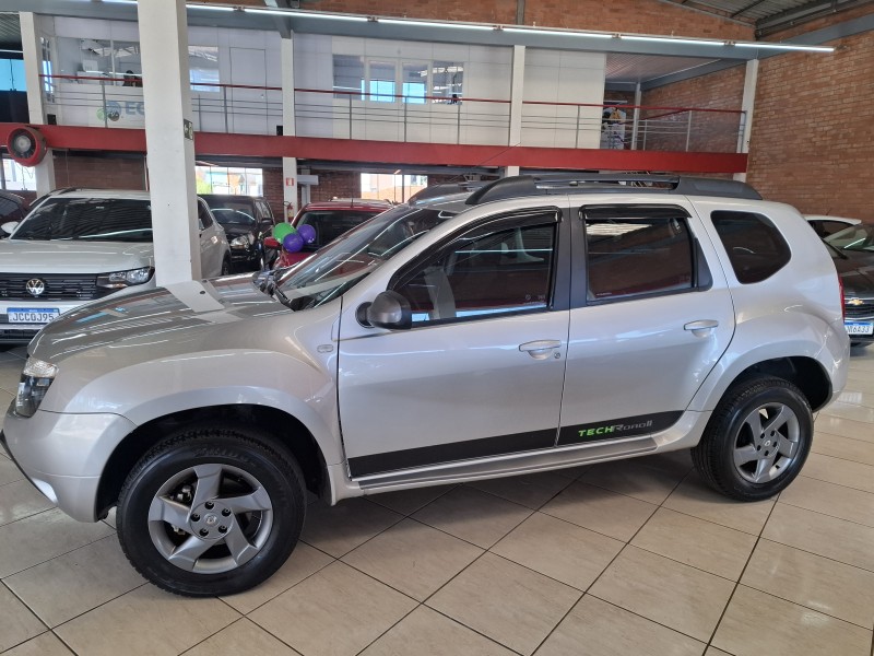DUSTER 2.0 TECH ROAD 4X2 16V FLEX 4P MANUAL - 2015 - FARROUPILHA