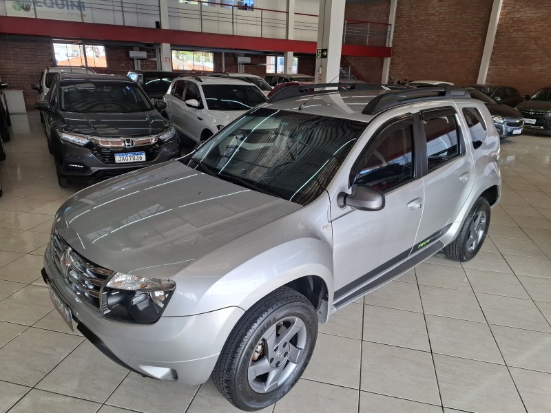 DUSTER 2.0 TECH ROAD 4X2 16V FLEX 4P MANUAL - 2015 - FARROUPILHA