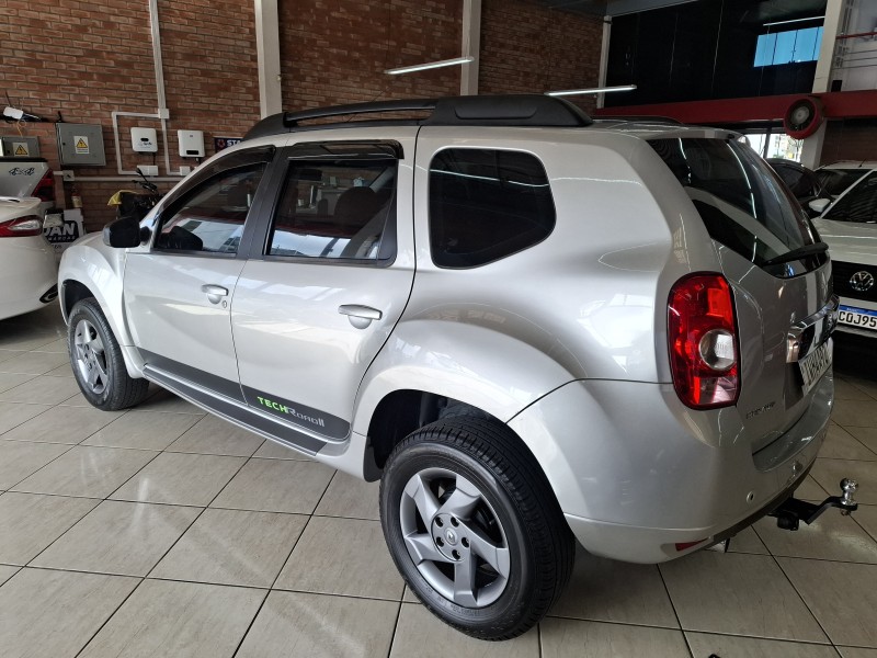 DUSTER 2.0 TECH ROAD 4X2 16V FLEX 4P MANUAL - 2015 - FARROUPILHA