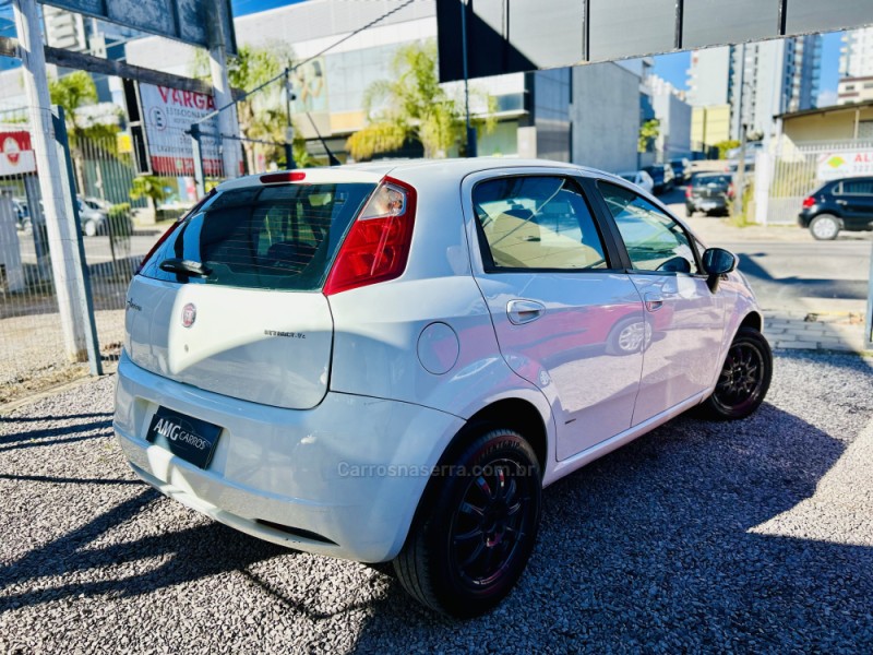 PUNTO 1.4 ATTRACTIVE 8V FLEX 4P MANUAL - 2011 - CAXIAS DO SUL