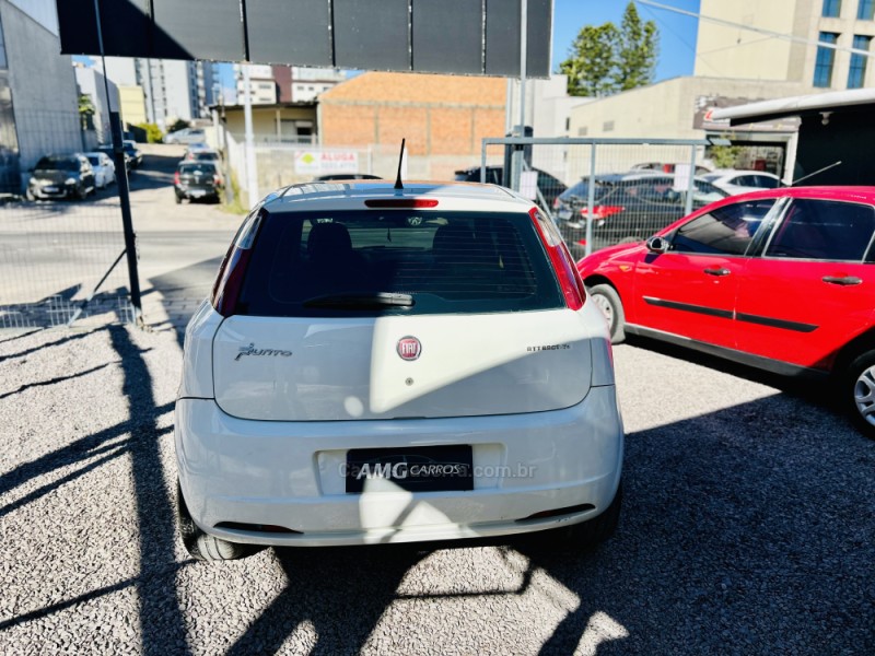 PUNTO 1.4 ATTRACTIVE 8V FLEX 4P MANUAL - 2011 - CAXIAS DO SUL