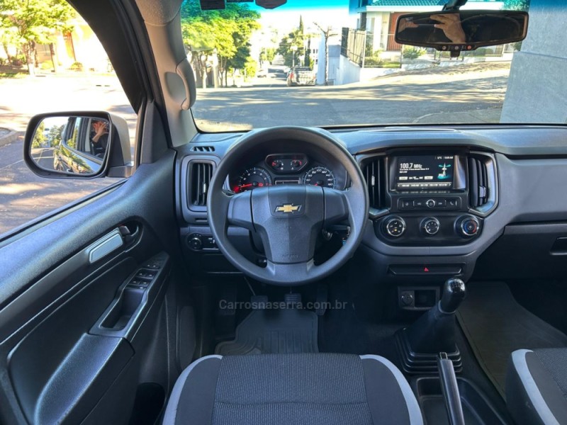 S10 2.5 ADVANTAGE 4X2 CD FLEX 4P MANUAL - 2017 - VENâNCIO AIRES
